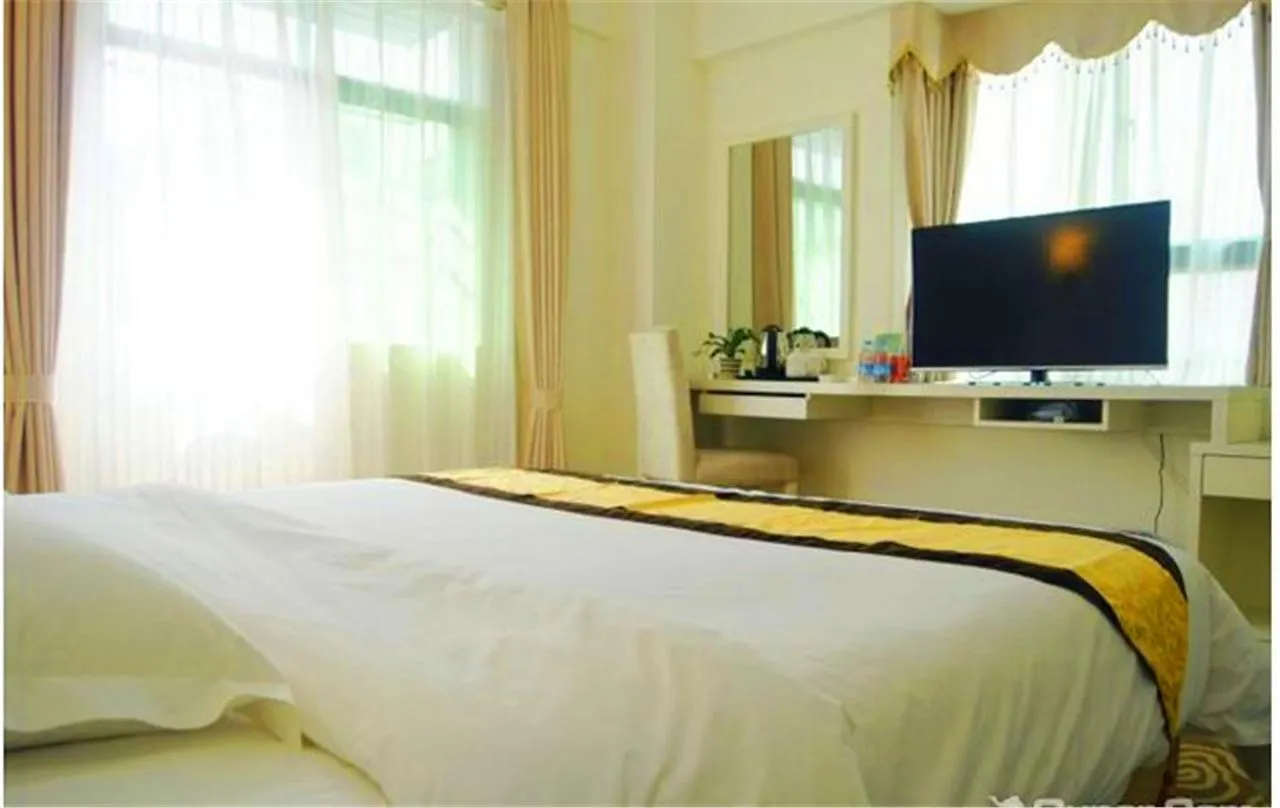 Sanya Yueli Express Hotel 2*,